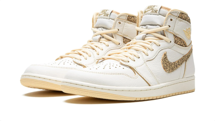 Air Jordan 1 High Sneakers – Cream & Gold with Glitter-Look Accents