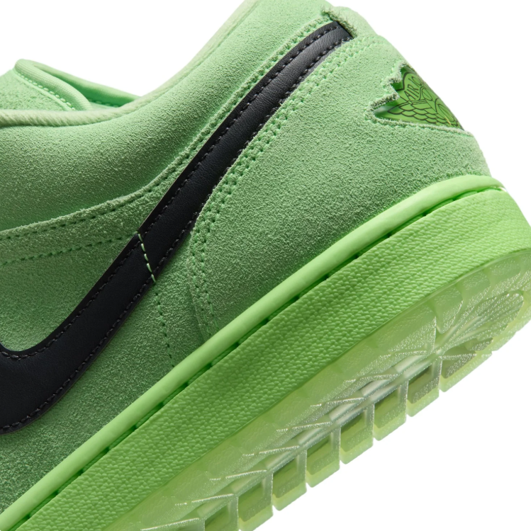 Air Jordan 1 Low Sneakers – Light Green & Black