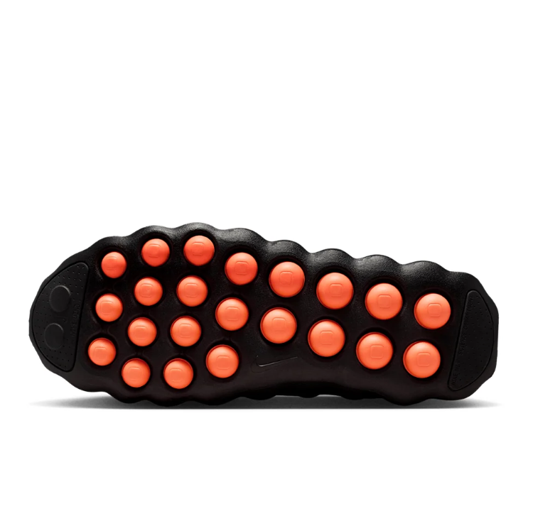Nike Low-Top Sneakers – Black / Orange
