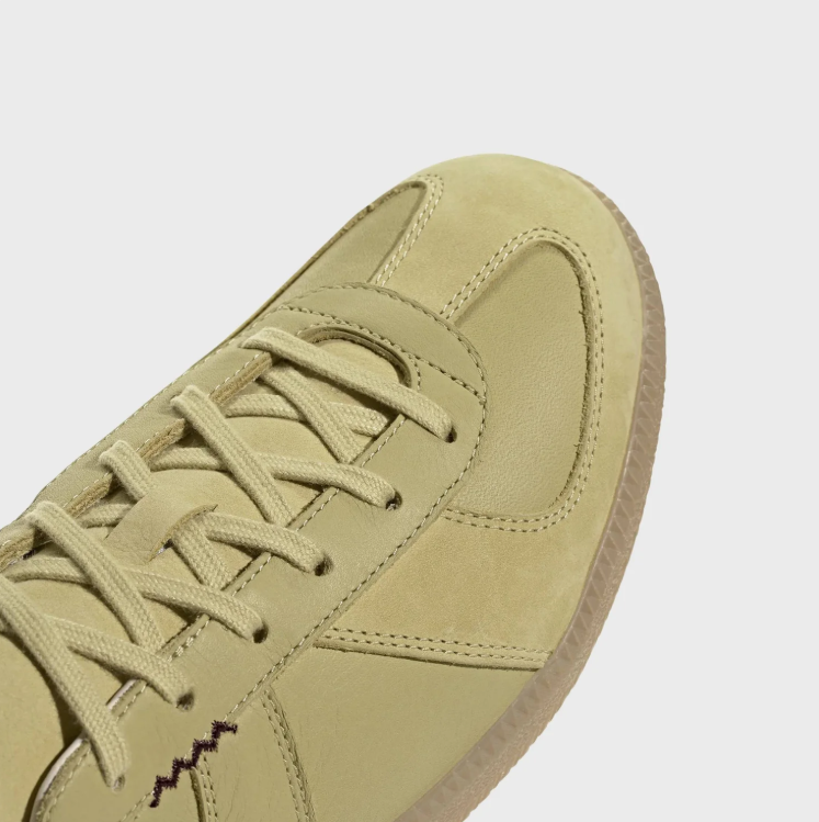 Hartcopy Low-Top Sneakers – Pale Yellow Green with Gum Sole