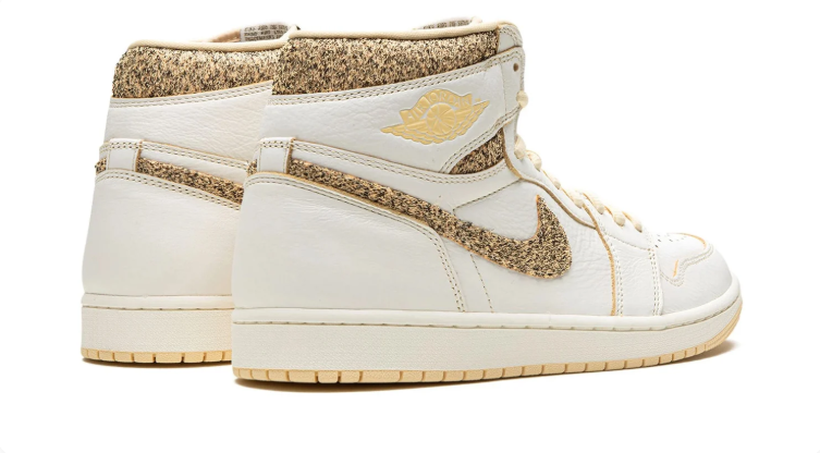 Air Jordan 1 High Sneakers – Cream & Gold with Glitter-Look Accents