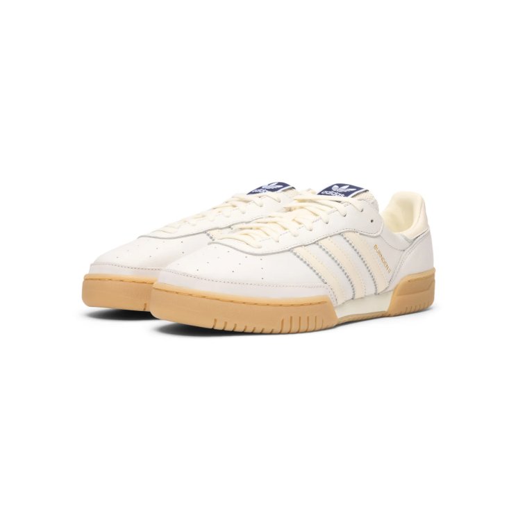 adidas Low-Top Sneakers – Cream & White with Gum Sole