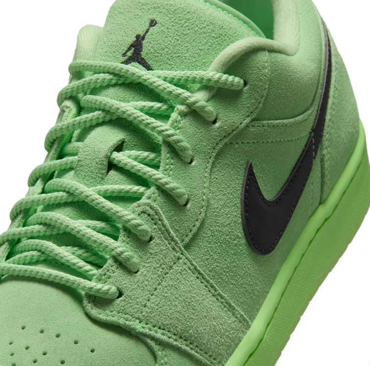 Air Jordan 1 Low Sneakers – Light Green & Black