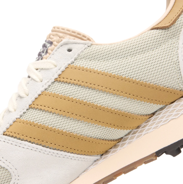 adidas Retro Mesh Sneakers – Cream & Light Gray with Ochre Stripes