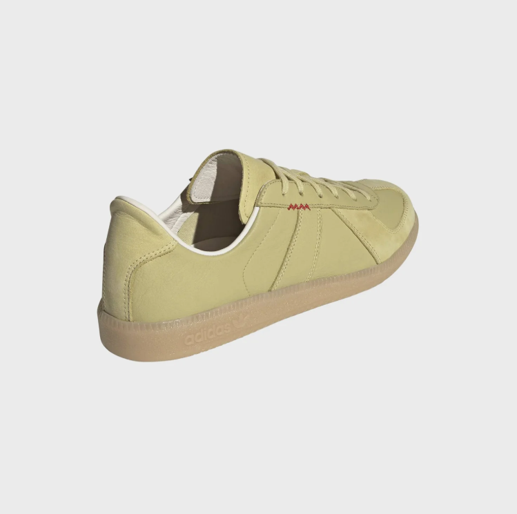 Hartcopy Low-Top Sneakers – Pale Yellow Green with Gum Sole