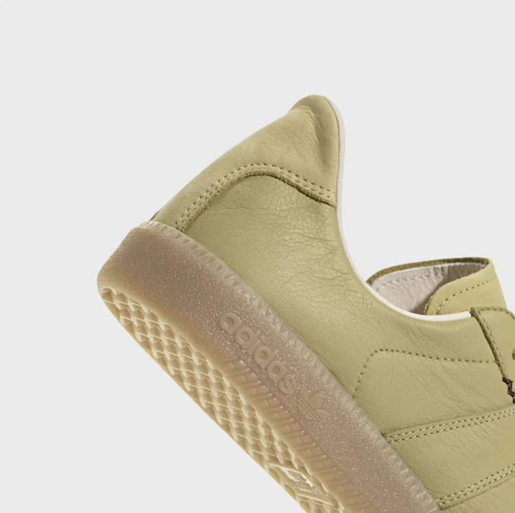 Hartcopy Low-Top Sneakers – Pale Yellow Green with Gum Sole