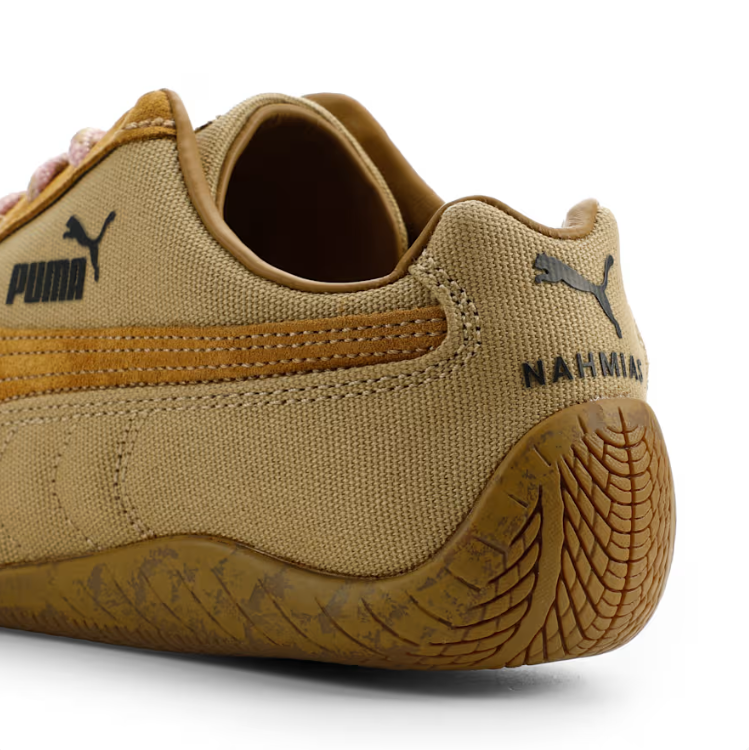 PUMA Slim Low-Top Sneakers – Beige & Ochre with Pink Laces
