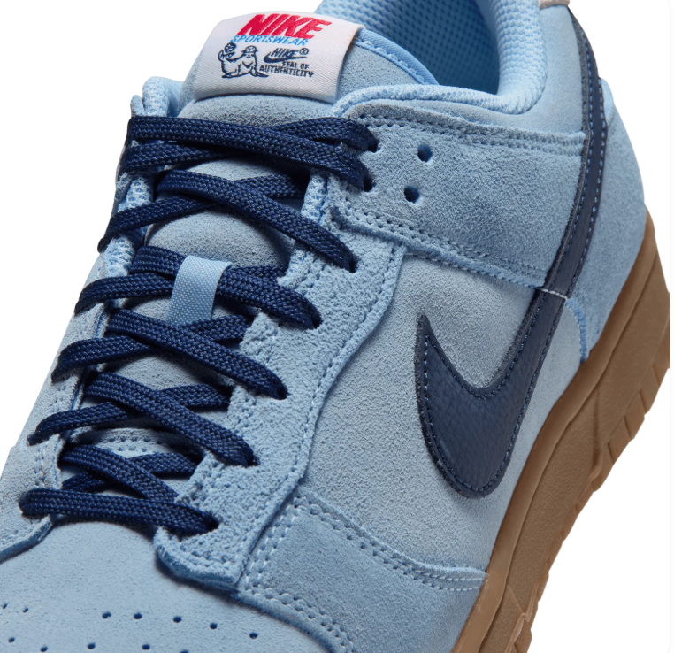 Nike Low-Top Sneakers – Light Blue